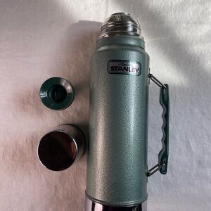 VTG Stanley Aladdin Green Thermos A-944DH  1 Quart  Made In USA Excellent Cond.